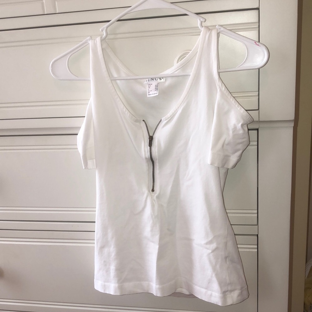 VENUS Off the Shoulder Top
